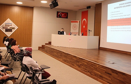 Elazığ'da antimikrobiyal farkındalık haftası etkinliği