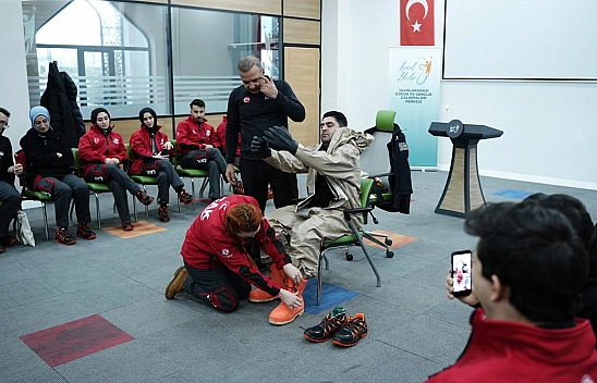 Elazığ'da arama kurtarma ekiplerine AFAD eğitimi