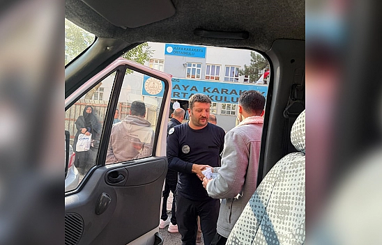 Elazığ'da asansörde mahsur kaldı, itfaiye aracıyla sınava yetişti