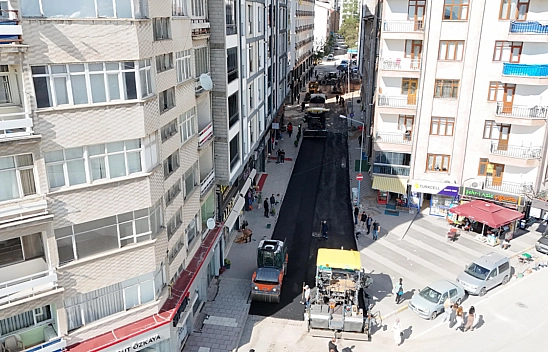 Elazığ'da asfalt seferberliği devam ediyor