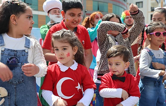 Elazığ'da bayram şenliği