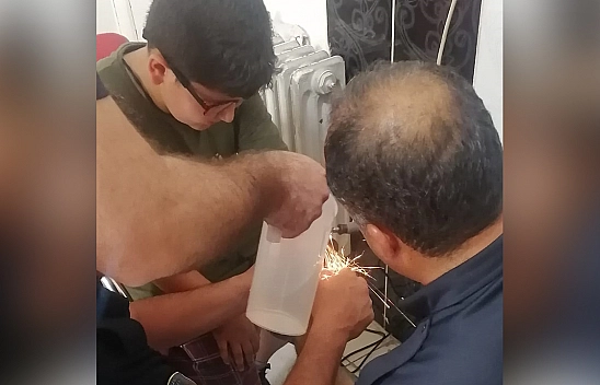 Elazığ'da Bir Çocuğun Tehlikeli Oyunu İtfaiyenin Yardımıyla Mutlu Sonla Bitti