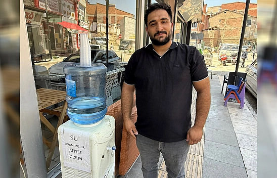 Elazığ'da bir esnaf uygulamasıyla yürekleri soğuttu