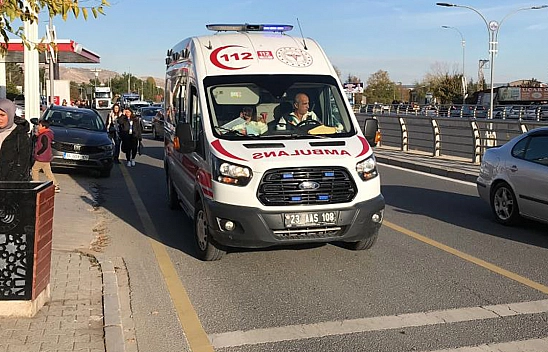 Elazığ'da Bir Genç Kız Otomobilin Altında Kaldı!