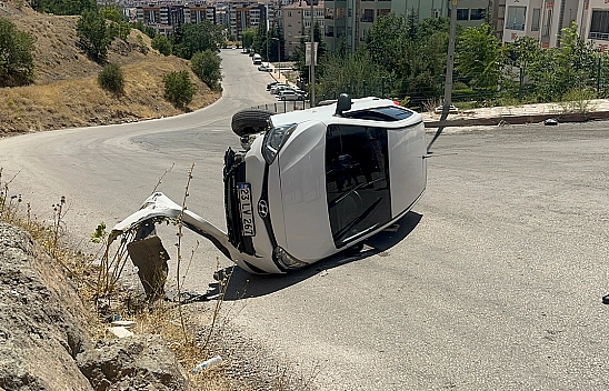 Elazığ'da Bir Sürücü Emniyet Kemeri Taktığı Kazada Bakın Neler Yaşadı