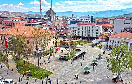 Elazığ'da Böyle Mevsim Görülmedi!