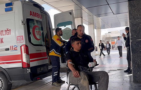 Elazığ'da çapa makinesine elini kaptıran 14 yaşındaki çocuk, yaralandı