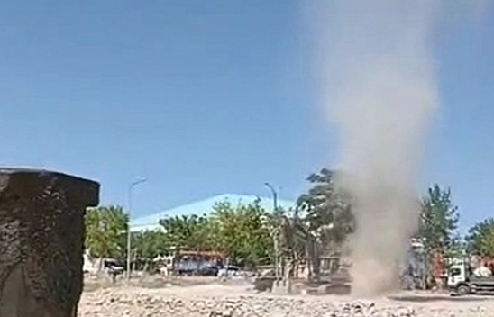 Elazığ'da Çıkan hortumu gören çocuğun tepkisi gülümsetti