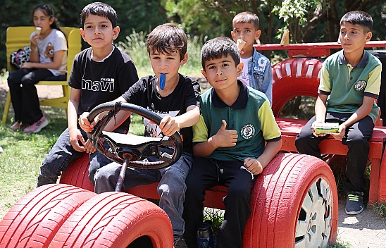 Elazığ'da çocuklar Geri Dönüşüm Parkı'nda doyasıya eğlendi