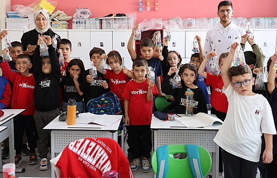 Elazığ'da Çocuklarda el yıkamaya teşvik etmek için meyve şeklinde sabun tasarladı
