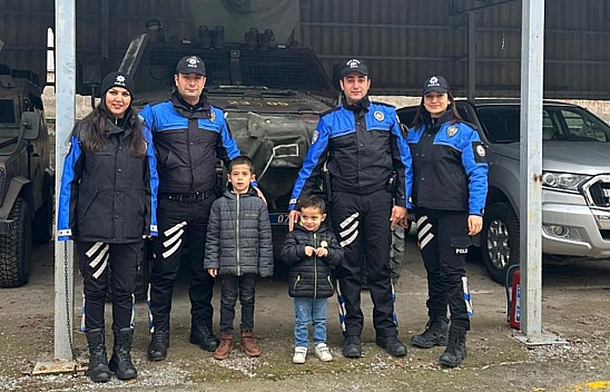 Elazığ'da Çocukların Hayalini, Polisler Yerine Getirdi