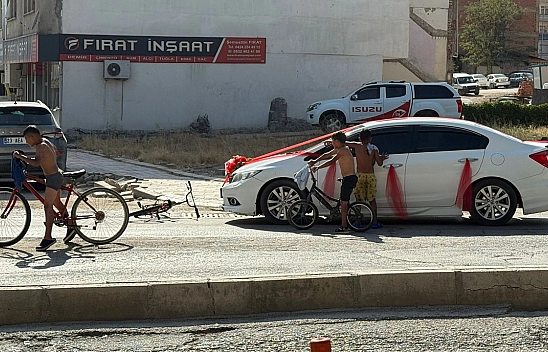Elazığ'da çocukların tehlikeli oyunu