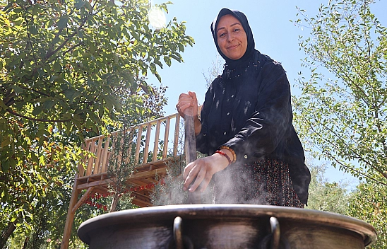 Elazığ'da doğadan gelen şifa: sigara içenlere kozalak şurubu