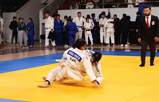Elazığ'da düzenlenen judo müsabakaları tamamlandı
