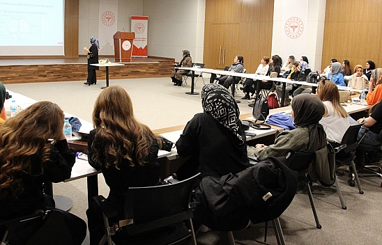Elazığ'da ebelere yönelik eğitimler sürüyor
