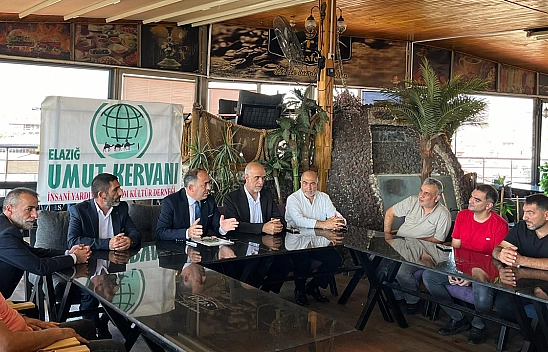 Elazığ'da evlenecek gençlere Umut Kervanı'ndan destek