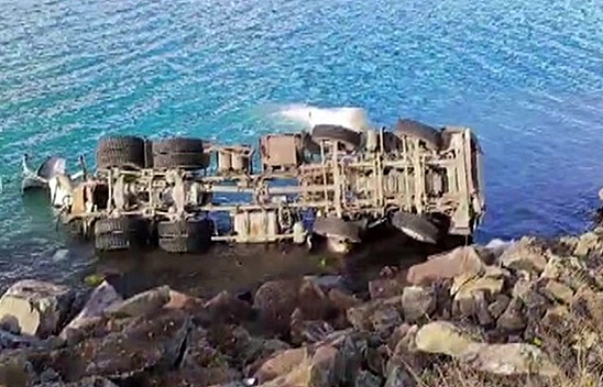Elazığ'da facia! Beton mikseri göle uçtu