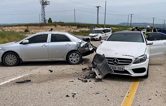 Elazığ'da feci kaza: 1'i hamile 4 yaralı