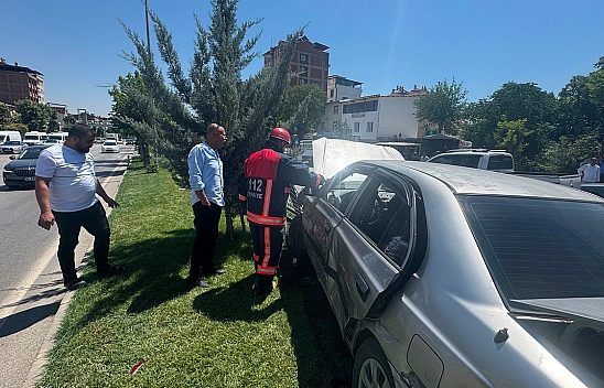 Elazığ'da feci kaza: 3 yaralı