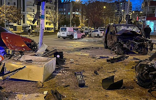 Elazığ'da feci kaza: 5 yaralı