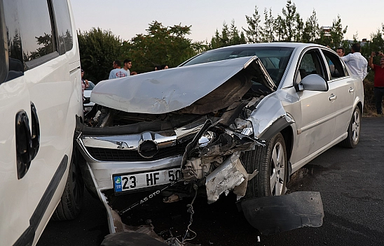 Elazığ'da Feci Kaza: 6 Yaralı