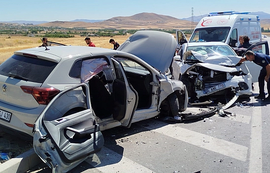 Elazığ'da feci kaza: 7 yaralı