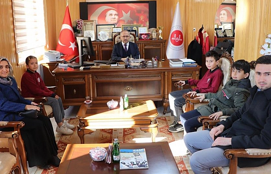 Elazığ'da Filistin'e yardım kampanyasına destek yağıyor!