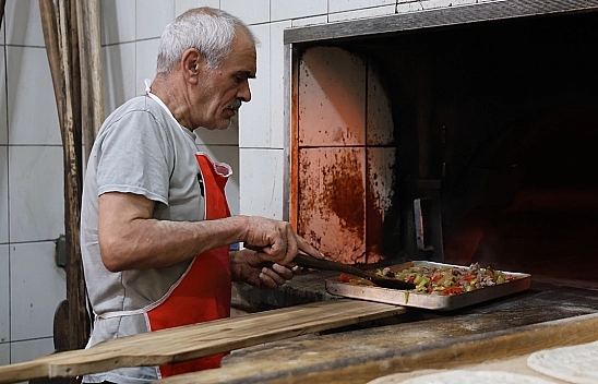 Elazığ'da fırıncılar ateşle imtihanda