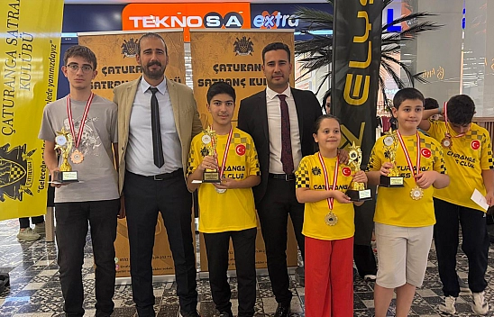Elazığ'da geleneksel satranç turnuvası: 9 Şehirden 139 sporcu mücadele etti