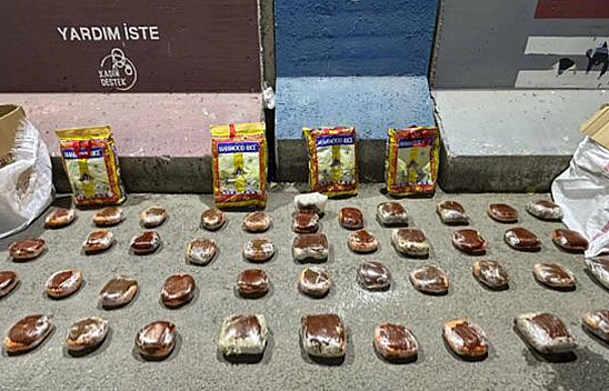 Elazığ'da Gerçekleştirilen Operasyonda  2 Uyuşturucu Taciri Yakalandı