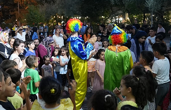 Elazığ'da Gezici Tiyatro Şenlik rüzgarı