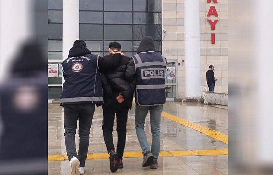 Elazığ'da Göçmen Kaçakçılığı Operasyonu 1 Tutuklama