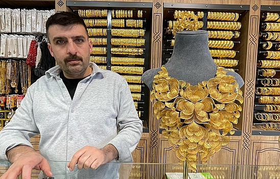 Elazığ'da gösterişli düğünlerin kurtarıcısı imitasyon takılara yoğun ilgi