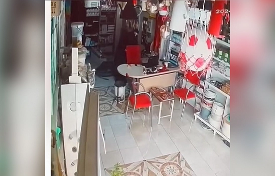 Elazığ'da Gündüz Vakti İzleyenleri Şoke Eden Olay