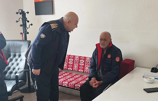 Elazığ'da hipotermi tehlikesi: Vatandaşı itfaiye kurtardı