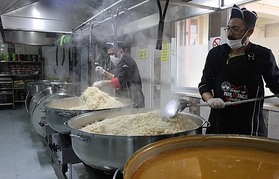 Elazığ'da ihtiyaç sahipleri için dev hizmet