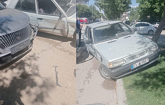 Elazığ'da iki otomobil çarpıştı!