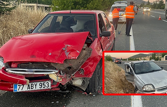 Elazığ'da iki otomobil çarpıştı: 5 Yaralı