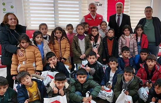 Elazığ'da ilkokul öğrencileri Kızılay'ı ziyaret etti