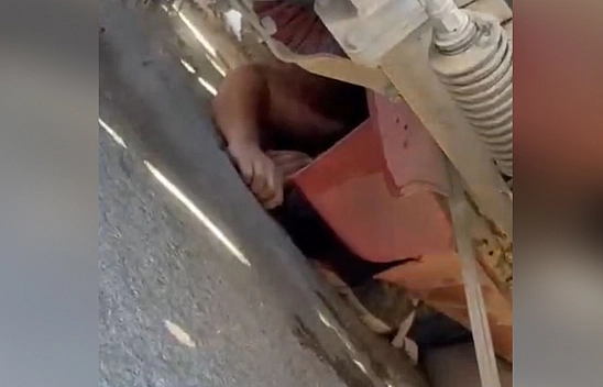 Elazığ'da insanlık ölmemiş dedirten davranış: Motosiklet sürücüsü için seferber oldular!