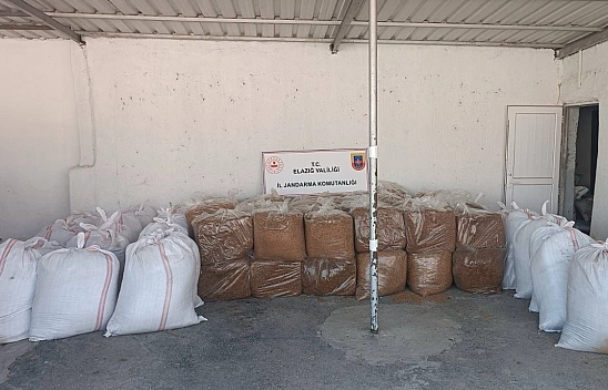 Elazığ'da Jandarma Ekipleri Tonlarca Kaçak Tütün Ele Geçirdi