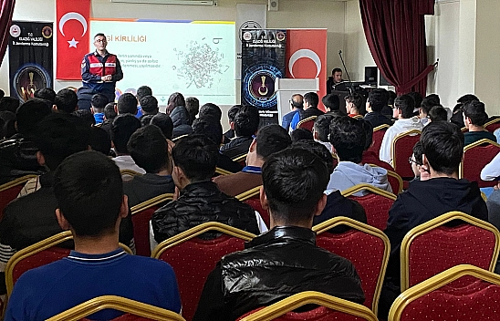 Elazığ'da jandarma ekiplerinden öğrenci ve öğretmenlere seminer