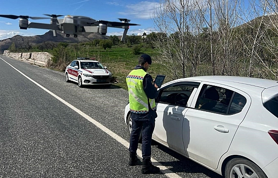 Elazığ'da Jandarmadan Özel Denetim 860 Araç Kontrol Edildi
