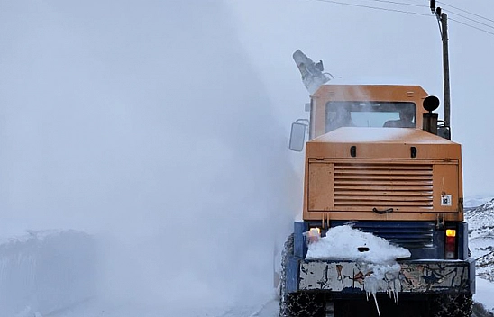 Elazığ'da kapalı olan 30 köy yolu için çalışmalar devam ediyor