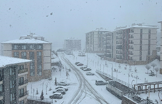 Elazığ'da kar yağışı etkisini sürdürüyor