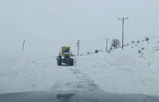 Elazığ'da karla mücadele: 130 köy yolu ulaşıma açıldı
