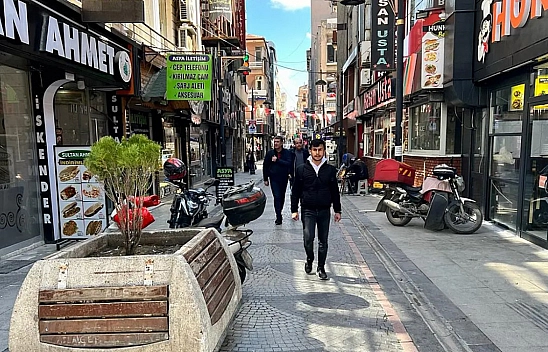 Elazığ'da karnı acıkanlar dikkat: o lokanta ücretsiz yemek dağıtıyor