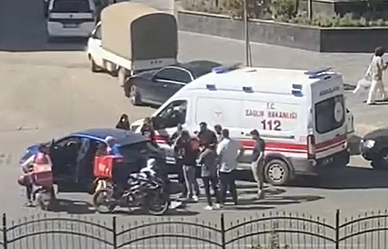 Elazığ'da kaza: Motosikletli araca çarptı