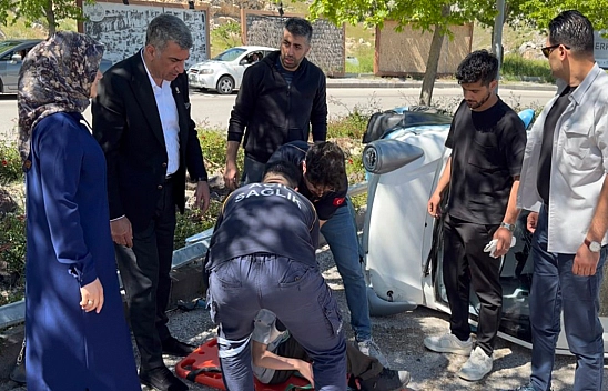 Elazığ'da kaza: Yaralı çocuğun yardımına ilk Gürsel Erol koştu