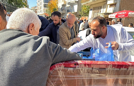 Elazığ'da kilosu 40 liraya düştü kapış kapış satıldı